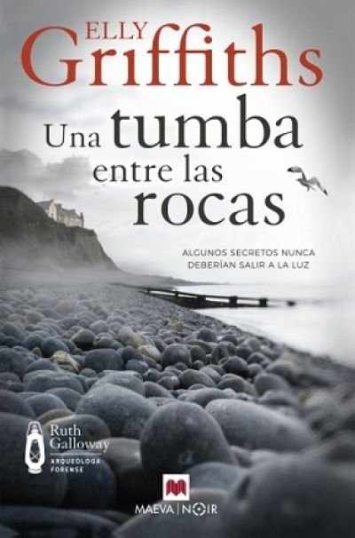 Resumen de Una Tumba Entre las Rocas